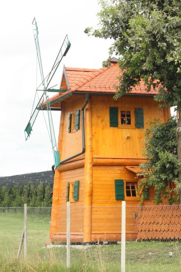Unique Wooden Holiday House In Nature Lukovica pri Domzalah ภายนอก รูปภาพ