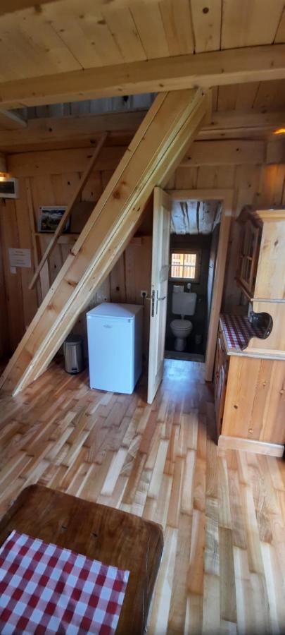 Unique Wooden Holiday House In Nature Lukovica pri Domzalah ภายนอก รูปภาพ