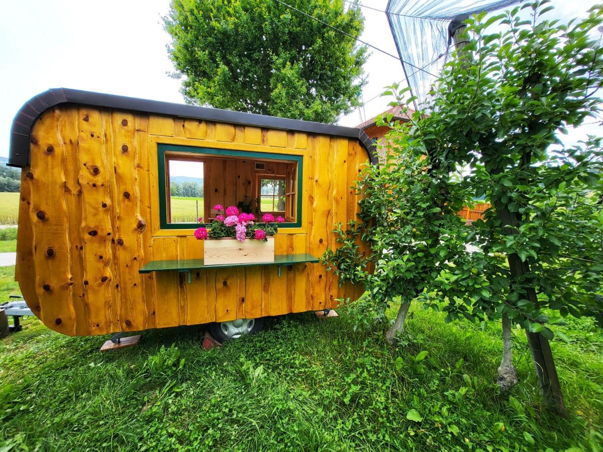 Unique Wooden Holiday House In Nature Lukovica pri Domzalah ภายนอก รูปภาพ