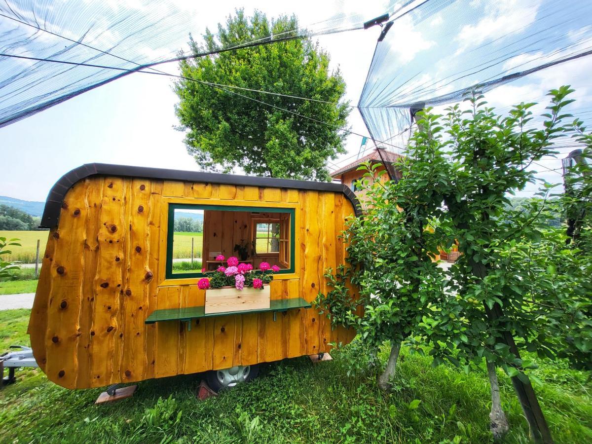 Unique Wooden Holiday House In Nature Lukovica pri Domzalah ภายนอก รูปภาพ