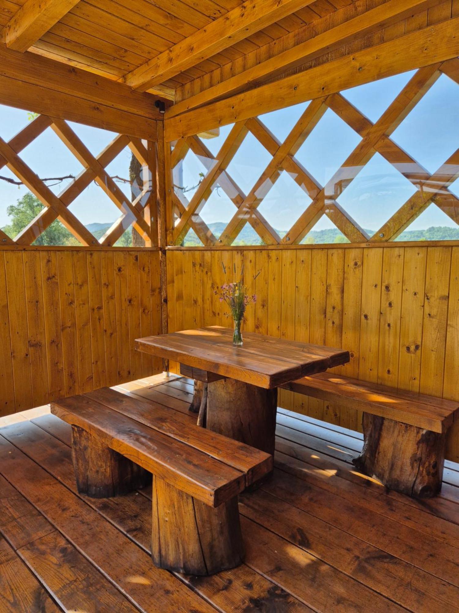 Unique Wooden Holiday House In Nature Lukovica pri Domzalah ภายนอก รูปภาพ