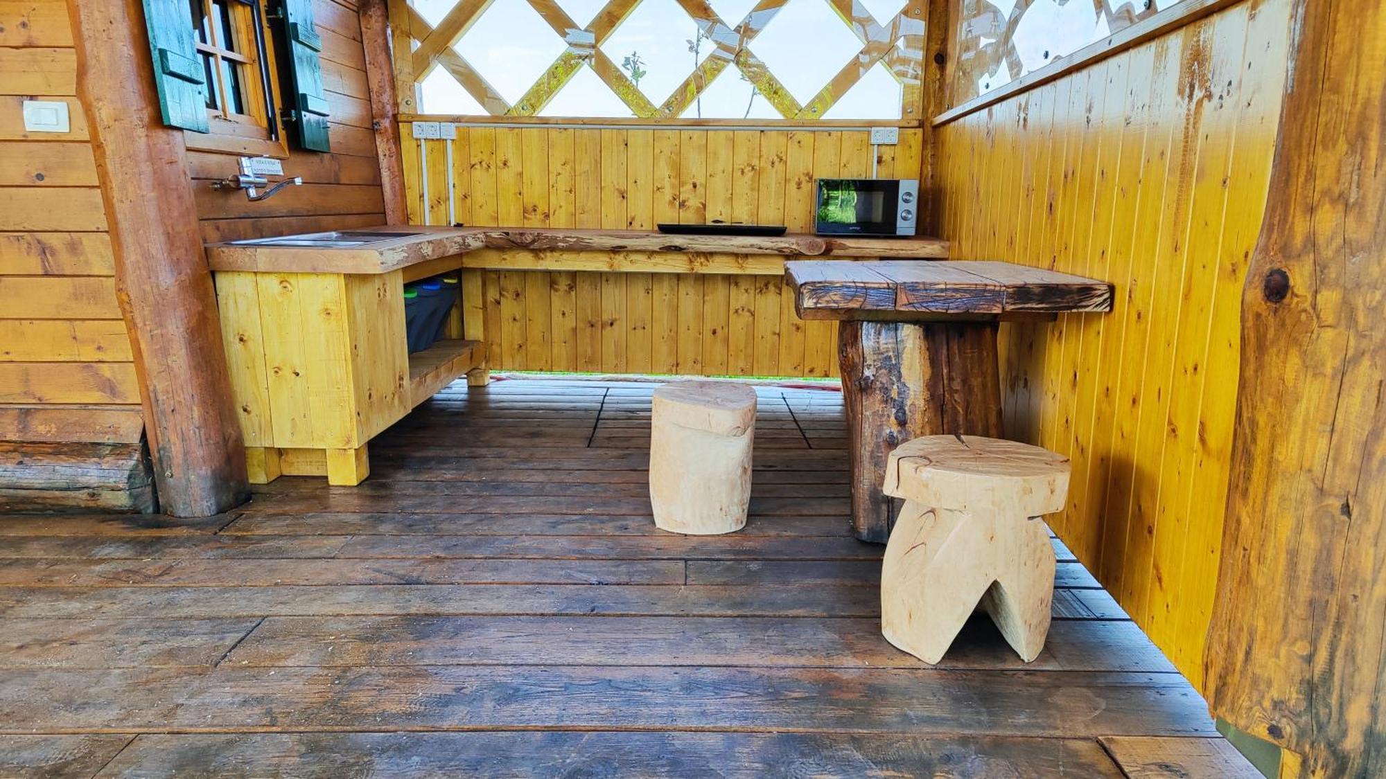 Unique Wooden Holiday House In Nature Lukovica pri Domzalah ภายนอก รูปภาพ